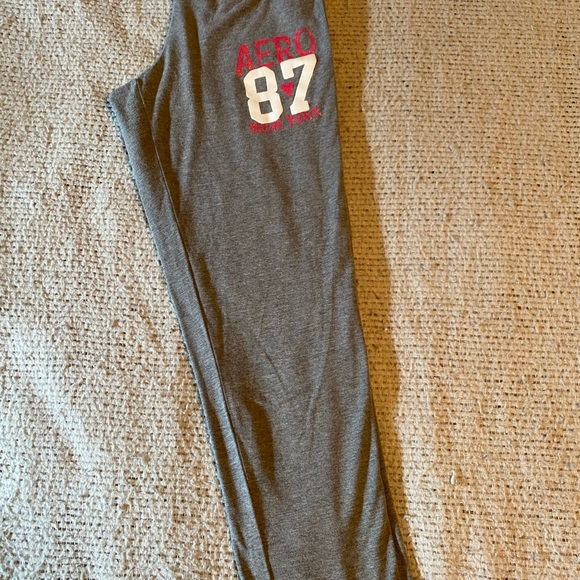 Aeropostale Capris - Picture 2 of 8